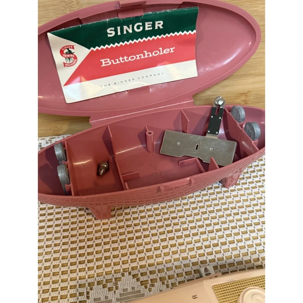 Vintage Singer 489500 Sewing Machine Automatic Buttonholer with Case & Templates